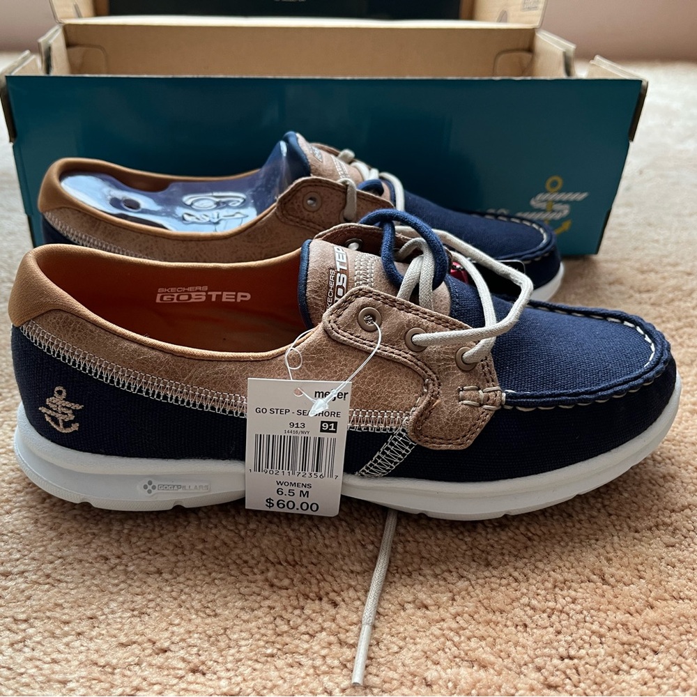 Sketchers Navy and Tan Women's Shoes *BRAND NEW